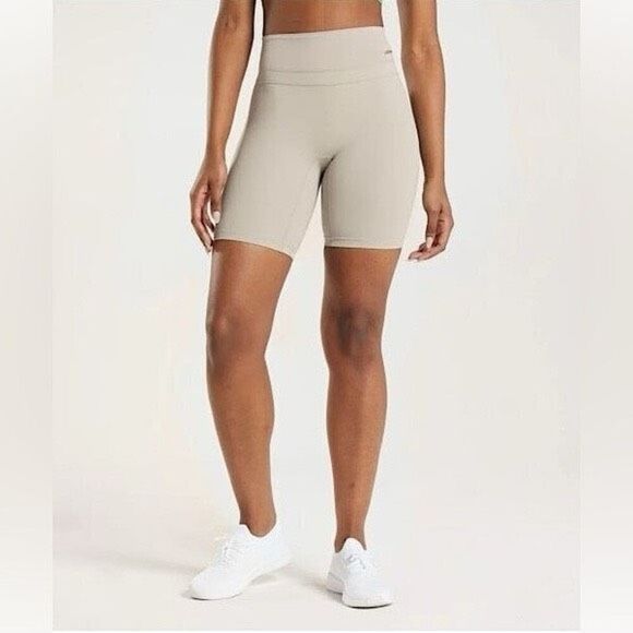 GYMSHARK x Whitney Simmons V3 Shorts Mink Size XS - Picture 1 of 9